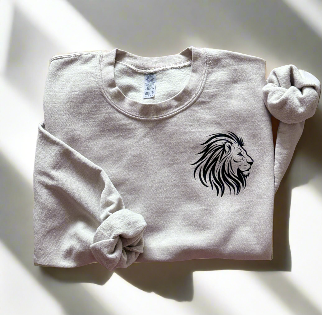 The LION who breaks the enemy, sweatshirt